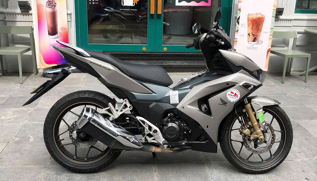 Vietnam Off-road Motorbike Rent In Hanoi: Honda touring scooter Winner X 150cc