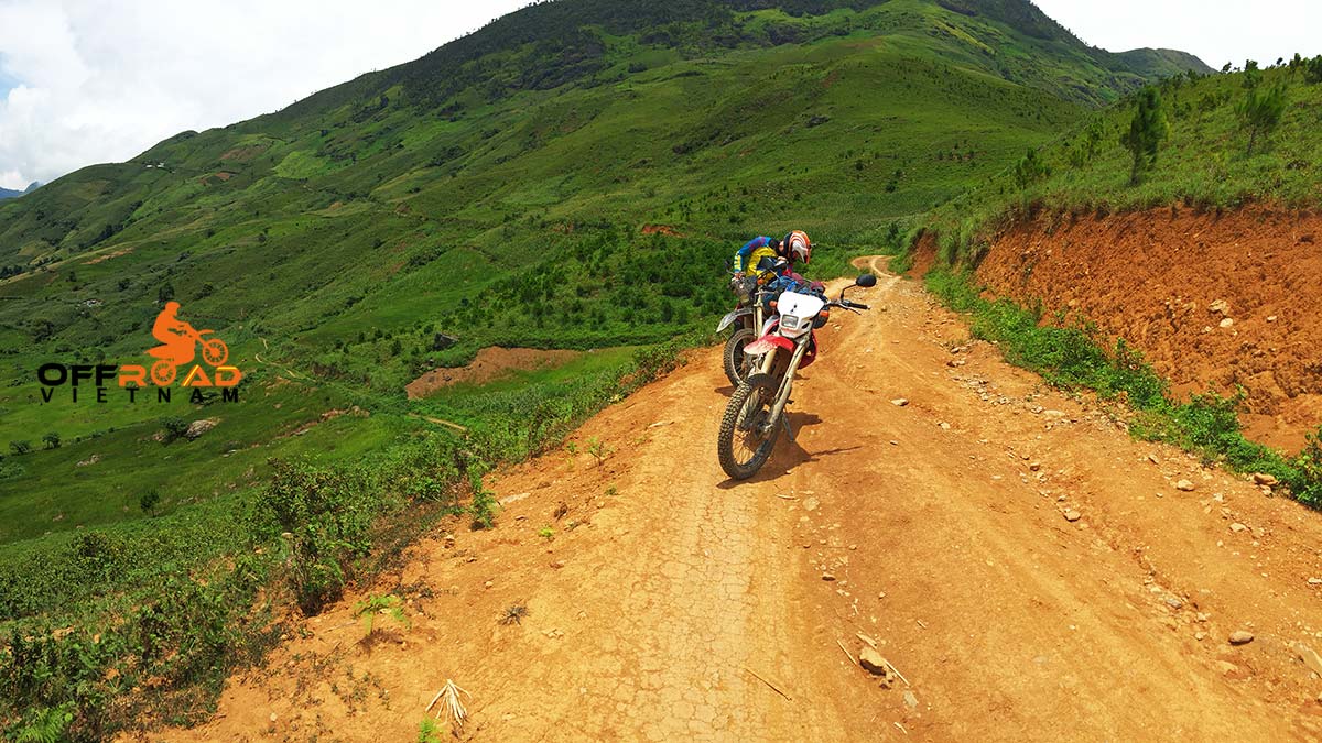 Ho Chi Minh trail road motorbike tours in 11 days following a track.