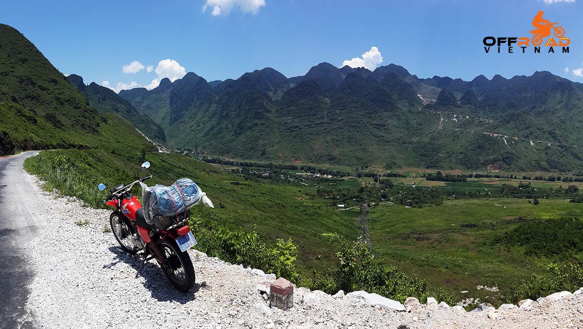 Vietnam motorbike tours in 15 days, big North loop. Hanoi to Northwest Vietnam.